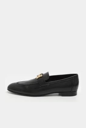 Elegant Taurillon Leather Loafers with Iconic Paris Buckle Design